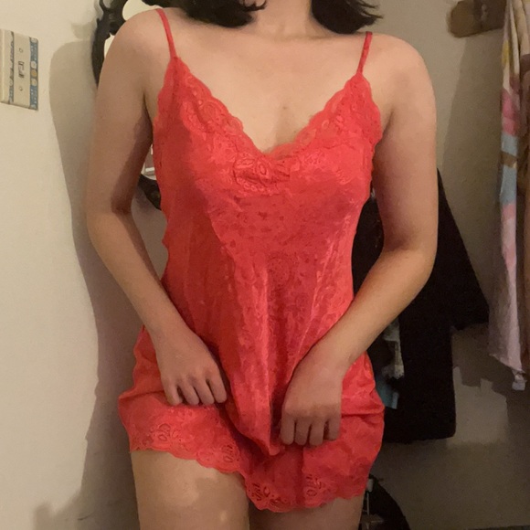 Victoria’s Secret slip - Picture 1 of 3